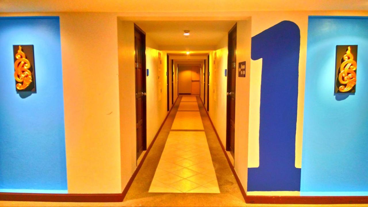 Hostel Bodega Phuket Patong (Adults Only) Zewnętrze zdjęcie