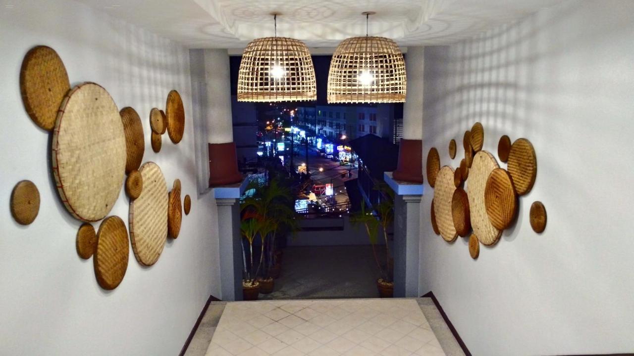 Hostel Bodega Phuket Patong (Adults Only) Zewnętrze zdjęcie