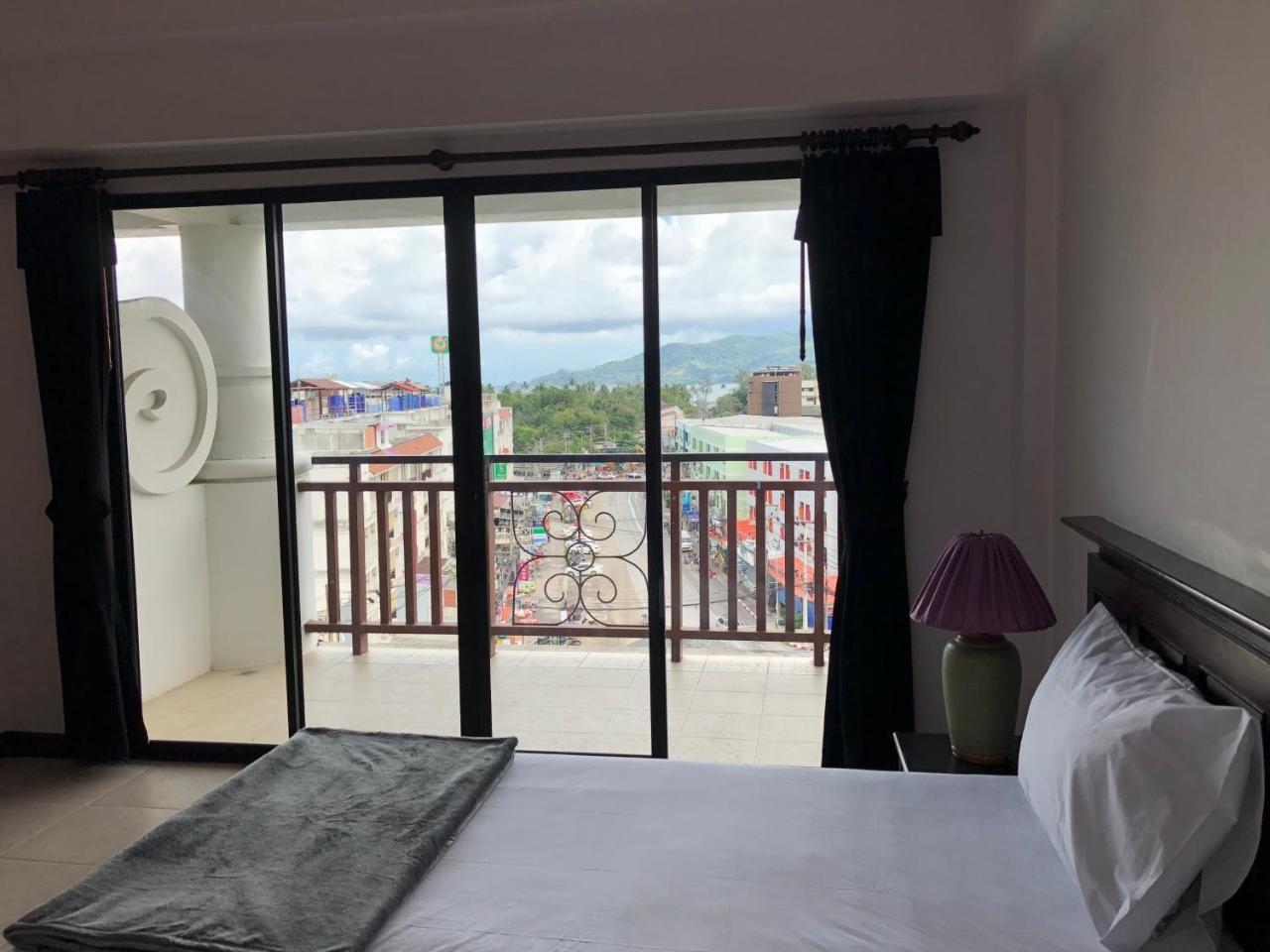 Hostel Bodega Phuket Patong (Adults Only) Zewnętrze zdjęcie