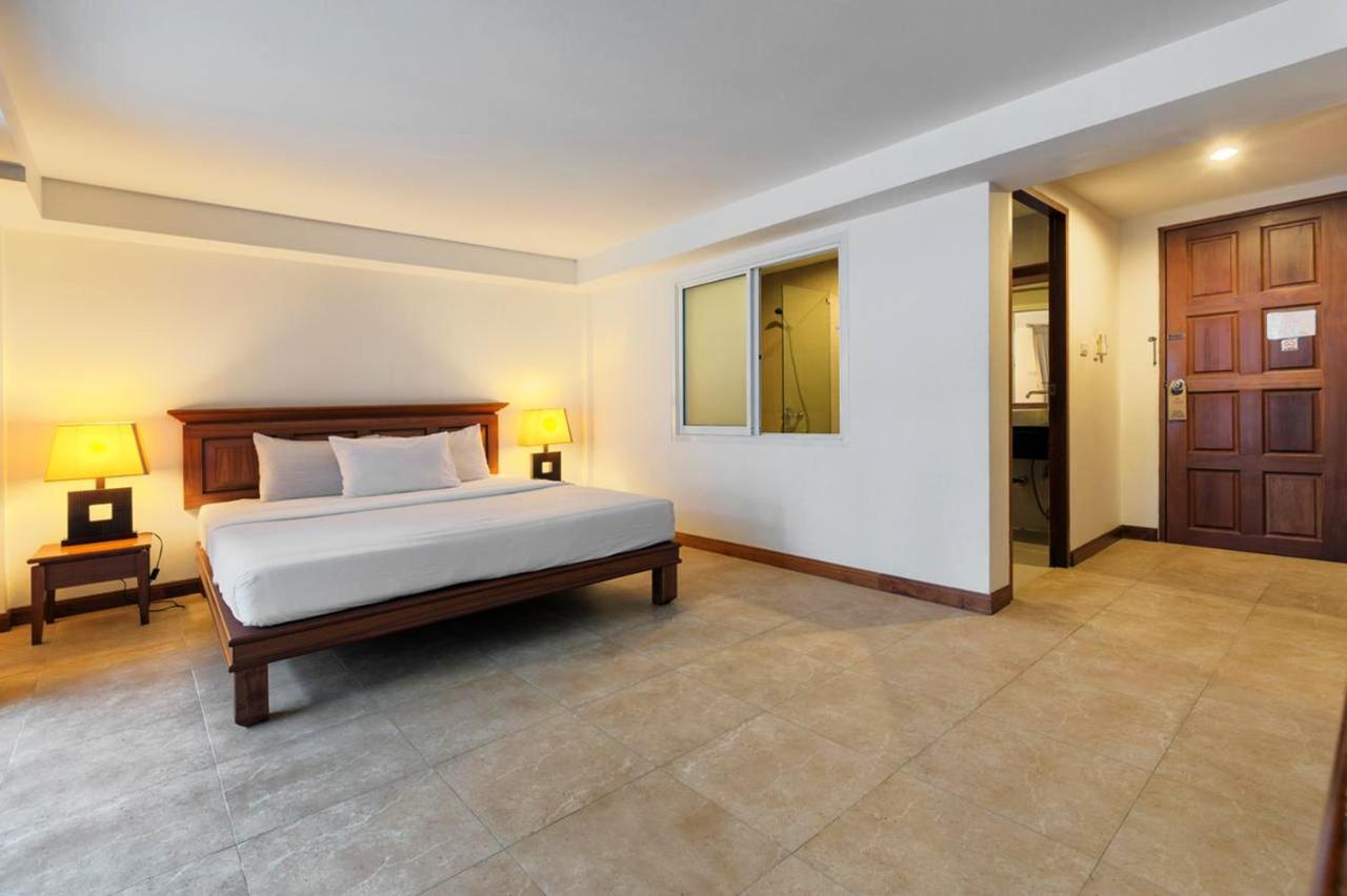 Hostel Bodega Phuket Patong (Adults Only) Zewnętrze zdjęcie