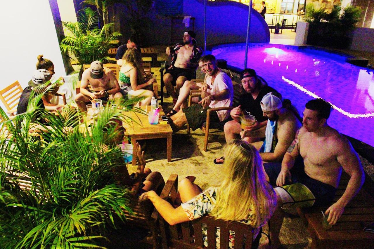Hostel Bodega Phuket Patong (Adults Only) Zewnętrze zdjęcie